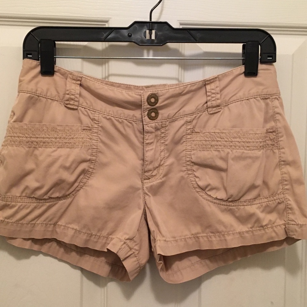 EXPRESS Khaki Shorts Size 4